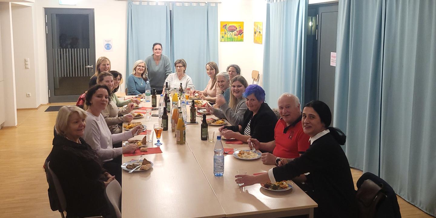 Team von PFLEGE DAHEIM im Wohncafe